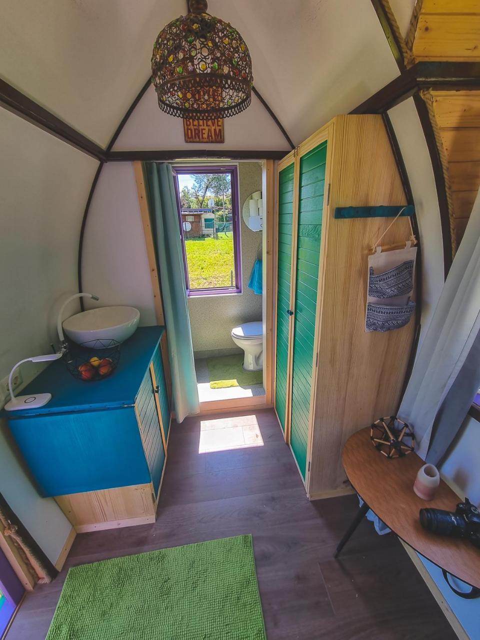 Central Tiny Houses Bucarest Esterno foto