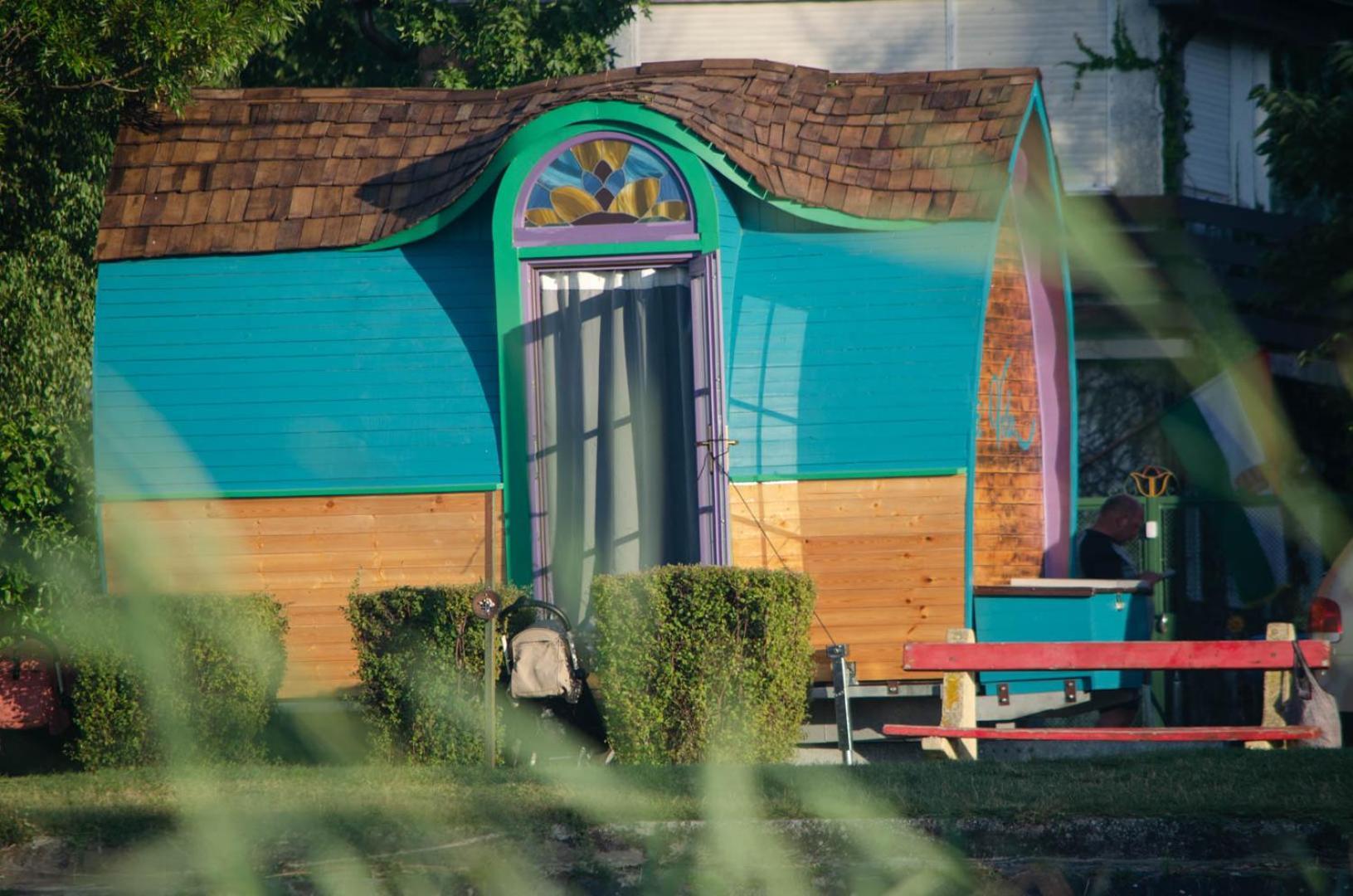 Central Tiny Houses Bucarest Esterno foto