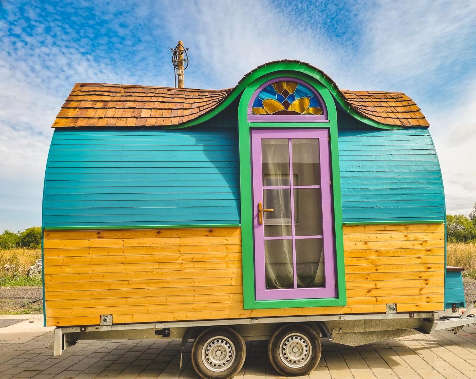 Central Tiny Houses Bucarest Esterno foto