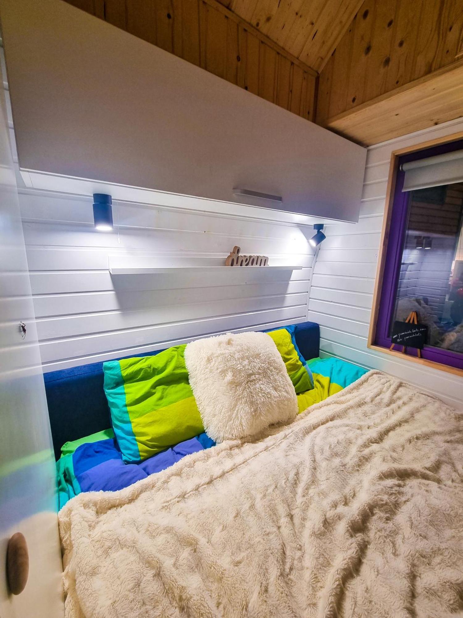 Central Tiny Houses Bucarest Esterno foto