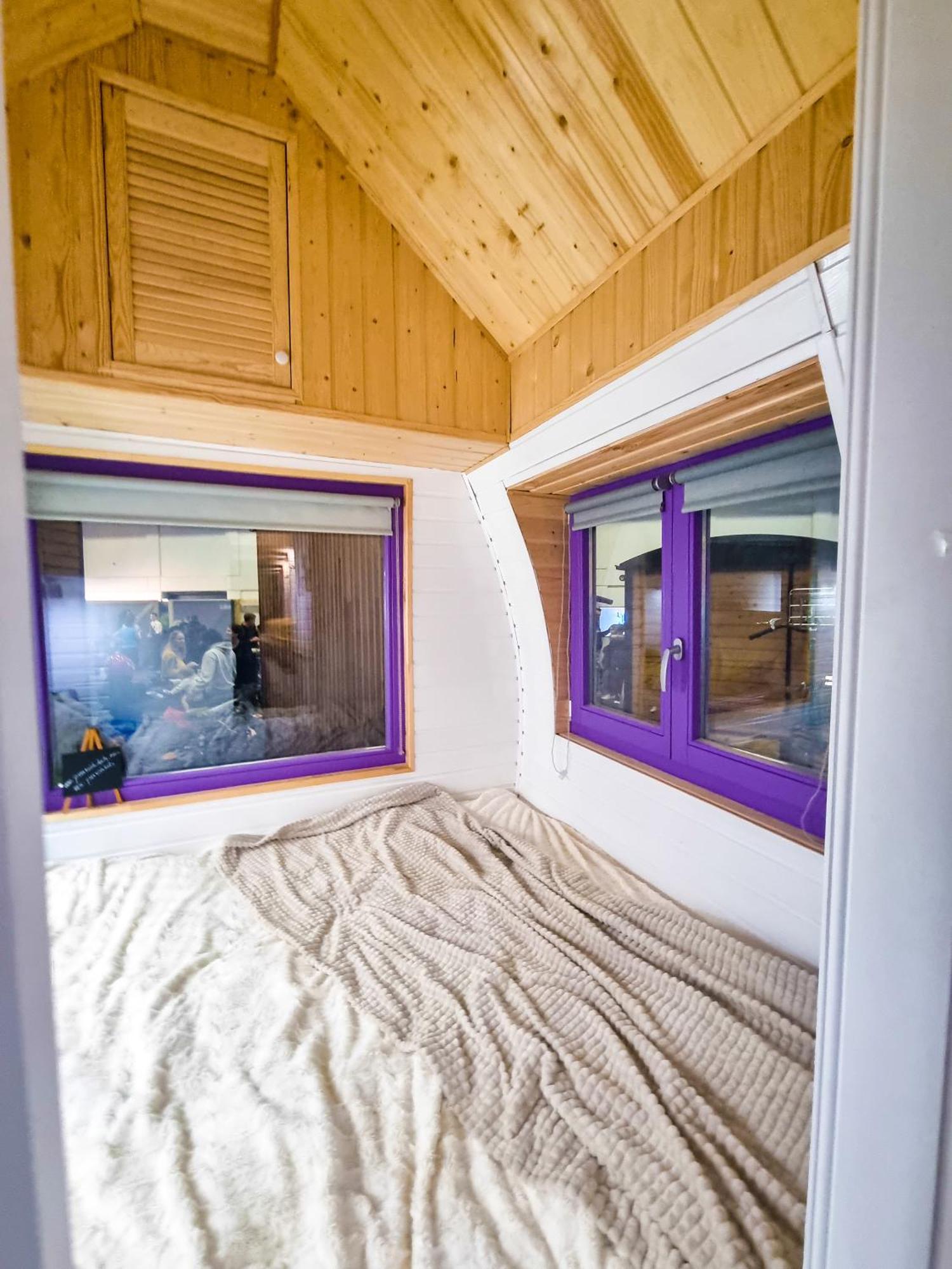 Central Tiny Houses Bucarest Esterno foto