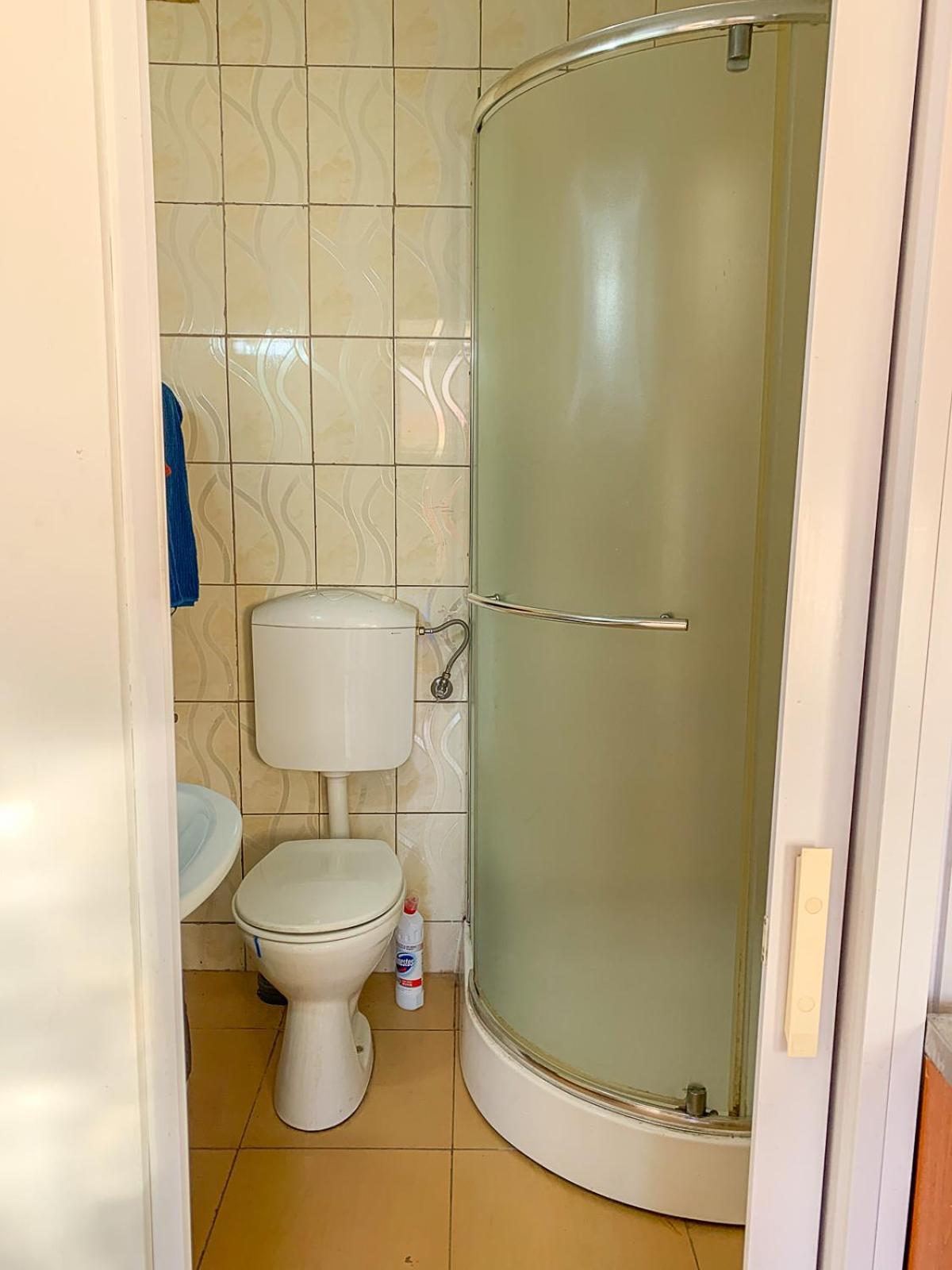 Central Tiny Houses Bucarest Esterno foto