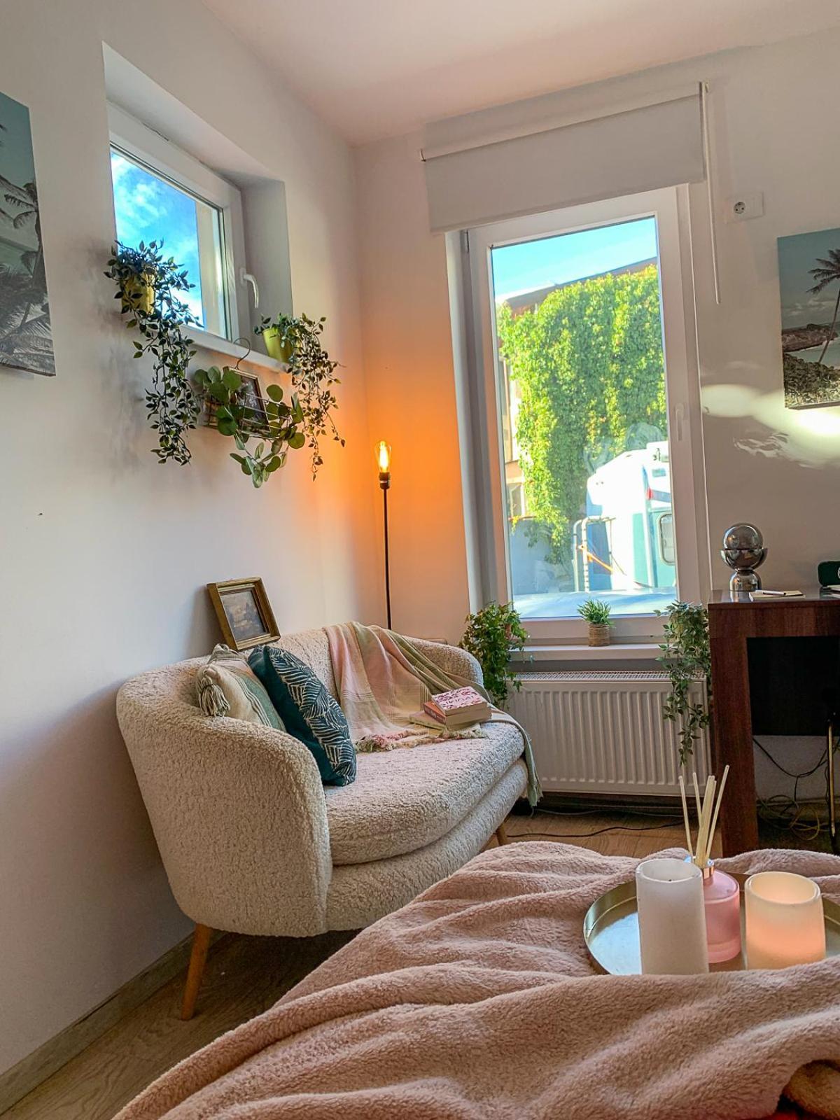 Central Tiny Houses Bucarest Esterno foto